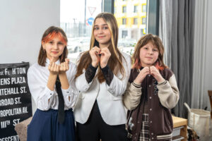 Выпускные альбомы 1-4 класса подружки